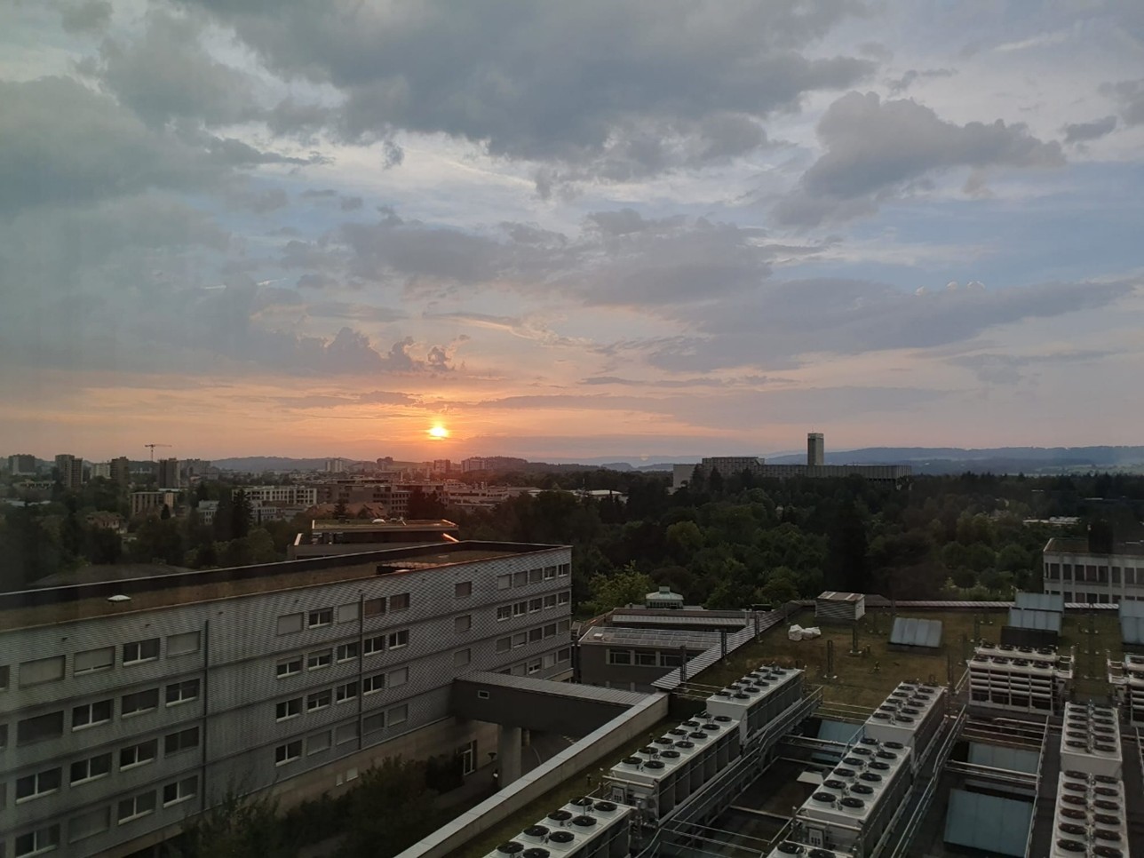Sonnenuntergang vom Inselspital aus, August 2024